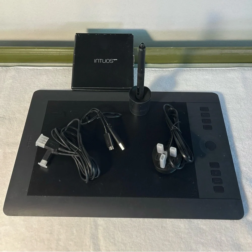 Wacom Intuos Pro Tablet size Medium